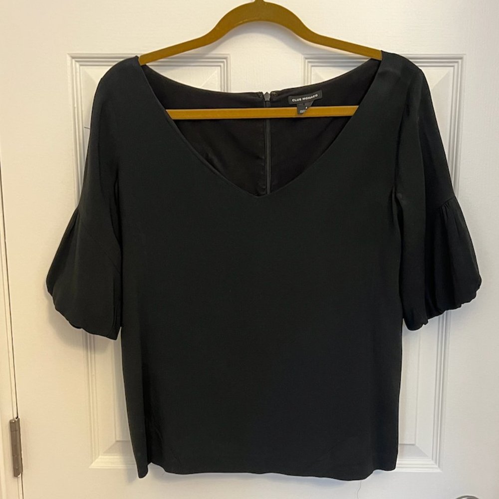 Club Monaco Black V-Neck Half-Sleeve Shirt